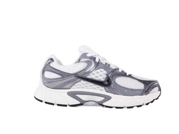 NIKE - V5 RNR - Grau