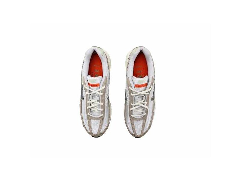 NIKE - INITIATOR - Beige 