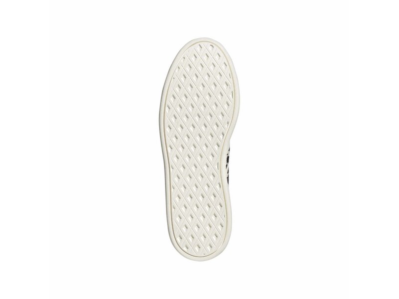 Adidas - BREAKNET SLEEK SHOES - Wei&szlig; 