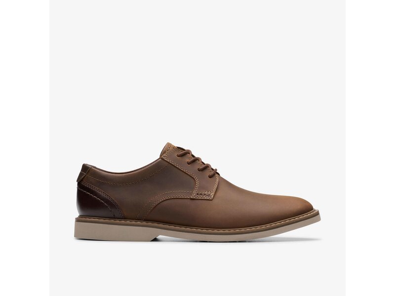 Clarks - Radcliff Low Beeswax Leather - Braun 