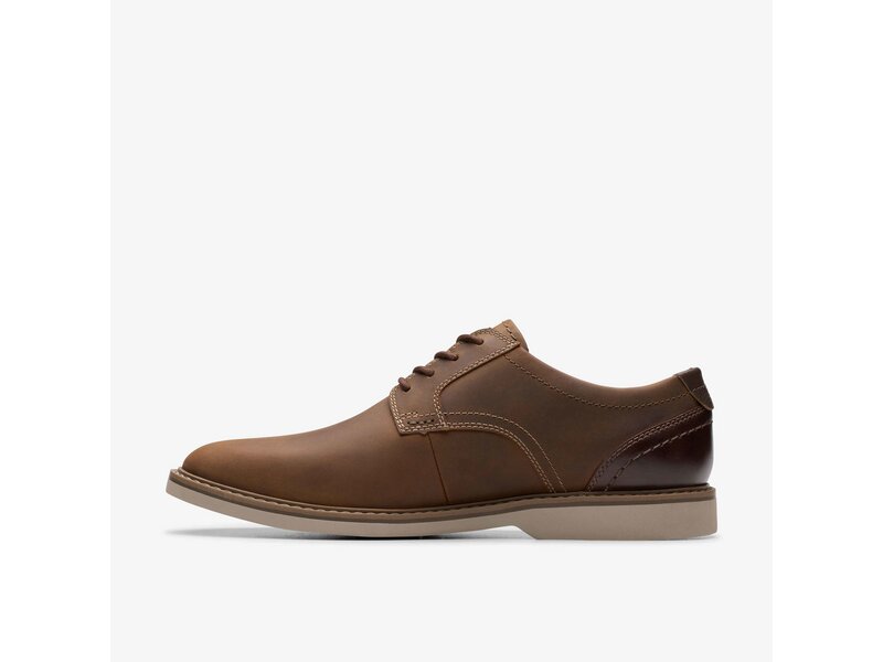Clarks - Radcliff Low Beeswax Leather - Braun 