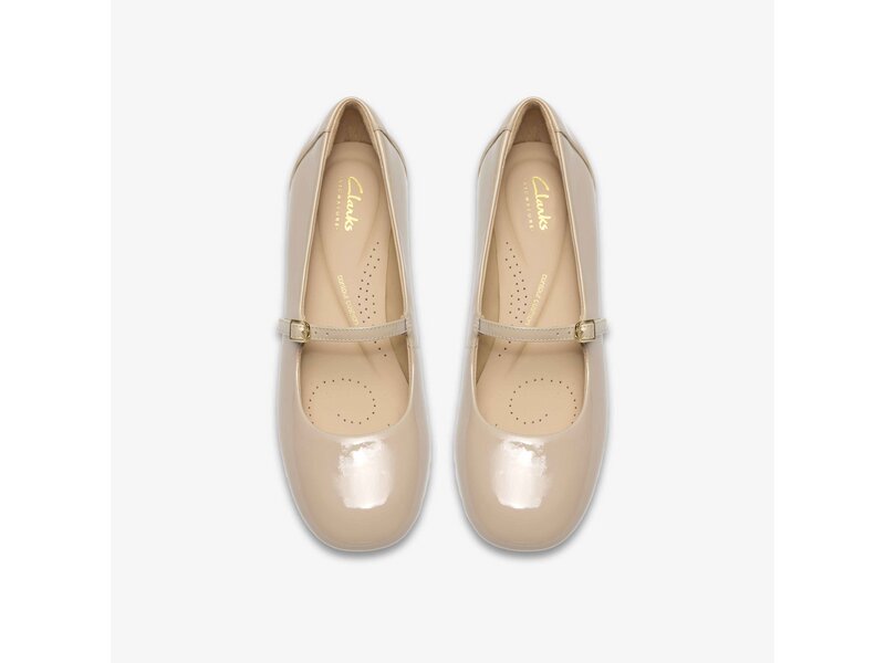 Clarks - Daiss30 Bar Beige Patent - Beige 