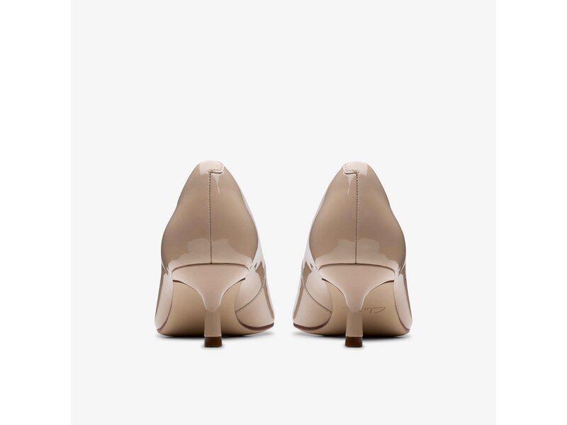 Clarks - Zarey Court Sand Patent - Beige 