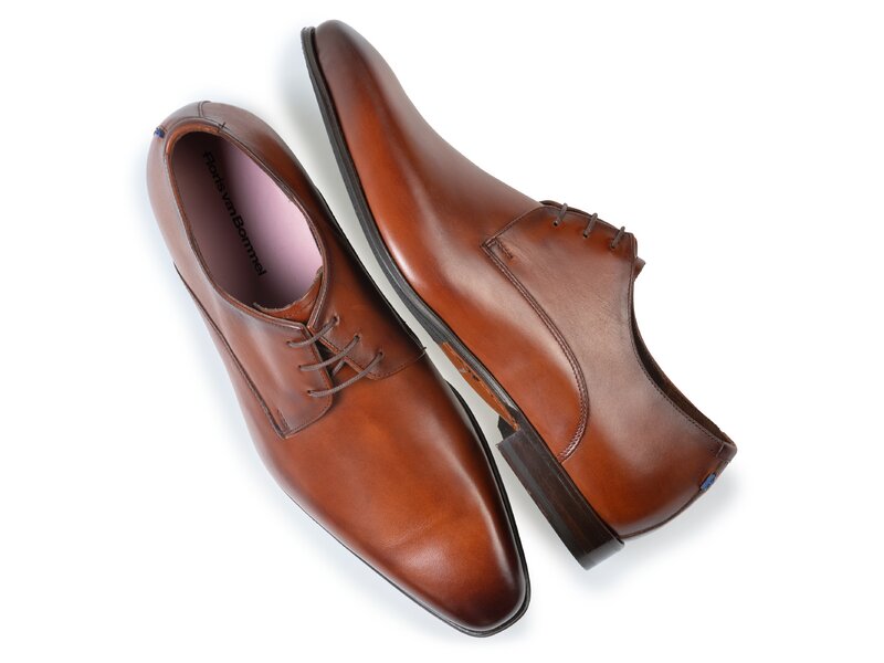 Floris van Bommel - Gilli 02.00 - SFM-30217-24-01 - Cognac 