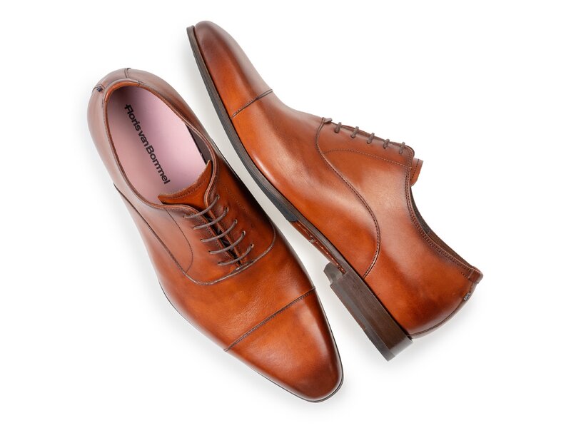 Floris van Bommel - Gilli 01.00 - SFM-30110-24-01 - Dunkelcognac 